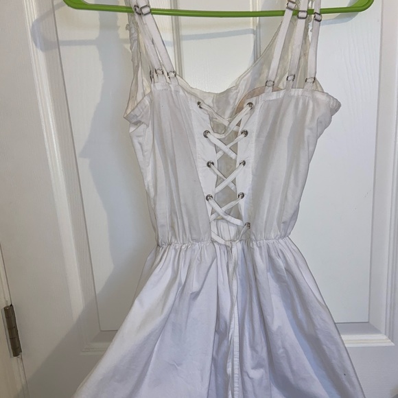 white party’s dress - Picture 3 of 3